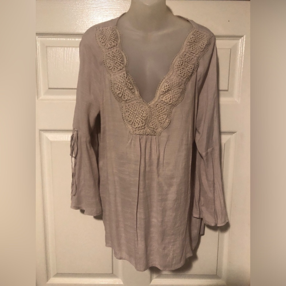 Spense Bell sleeve blouse with lace. Sand color. Size XL